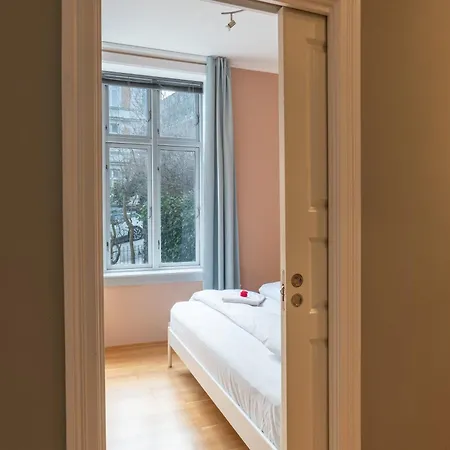 Roomsly - Prime Location And Modern Comfort Appartamento Bergen